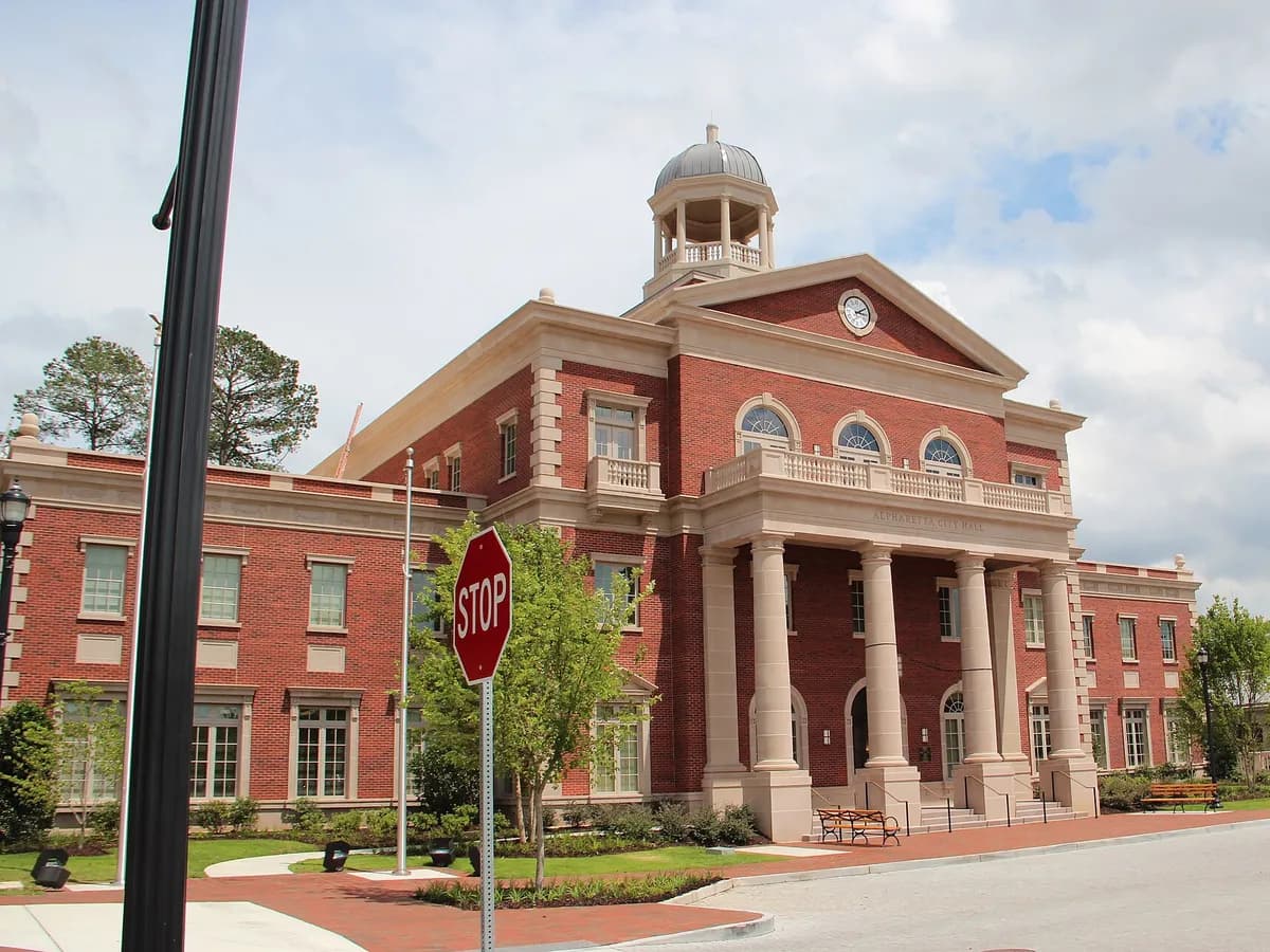 Alpharetta hotels with kitchens