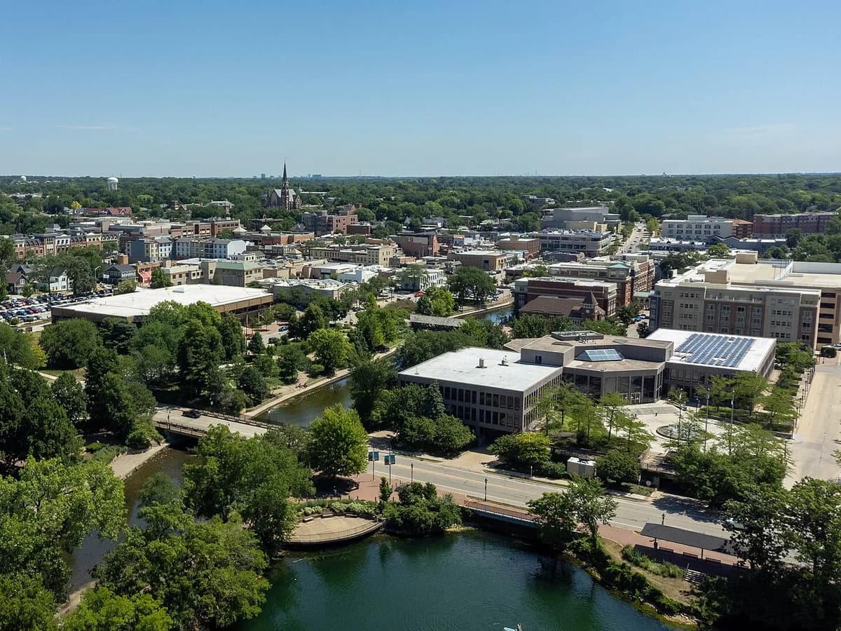 Naperville, Illinois