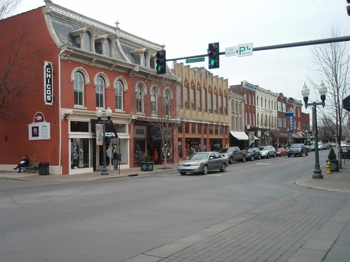 Franklin hotels with kitchens