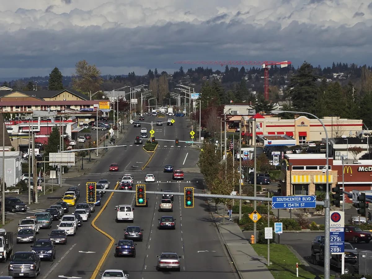 Tukwila hotels with kitchens