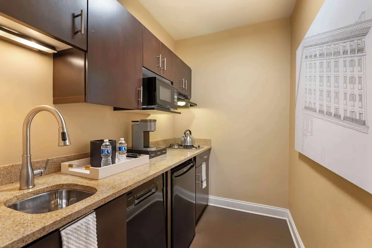 Best Western Plus Hawthorne Terrace Hotel hotel photo 1 in Chicago, Illinois