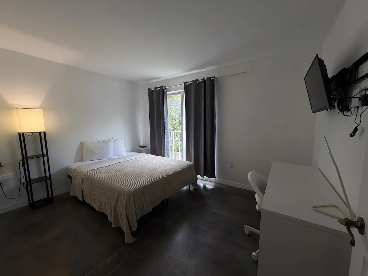 Hotels with kitchens in Hialeah