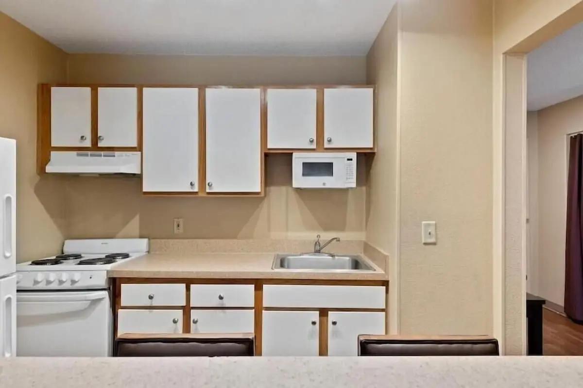 Studio 6 Suites Charlotte, NC - Tyvola Rd/Executive Park hotel photo 1 in Charlotte, North Carolina