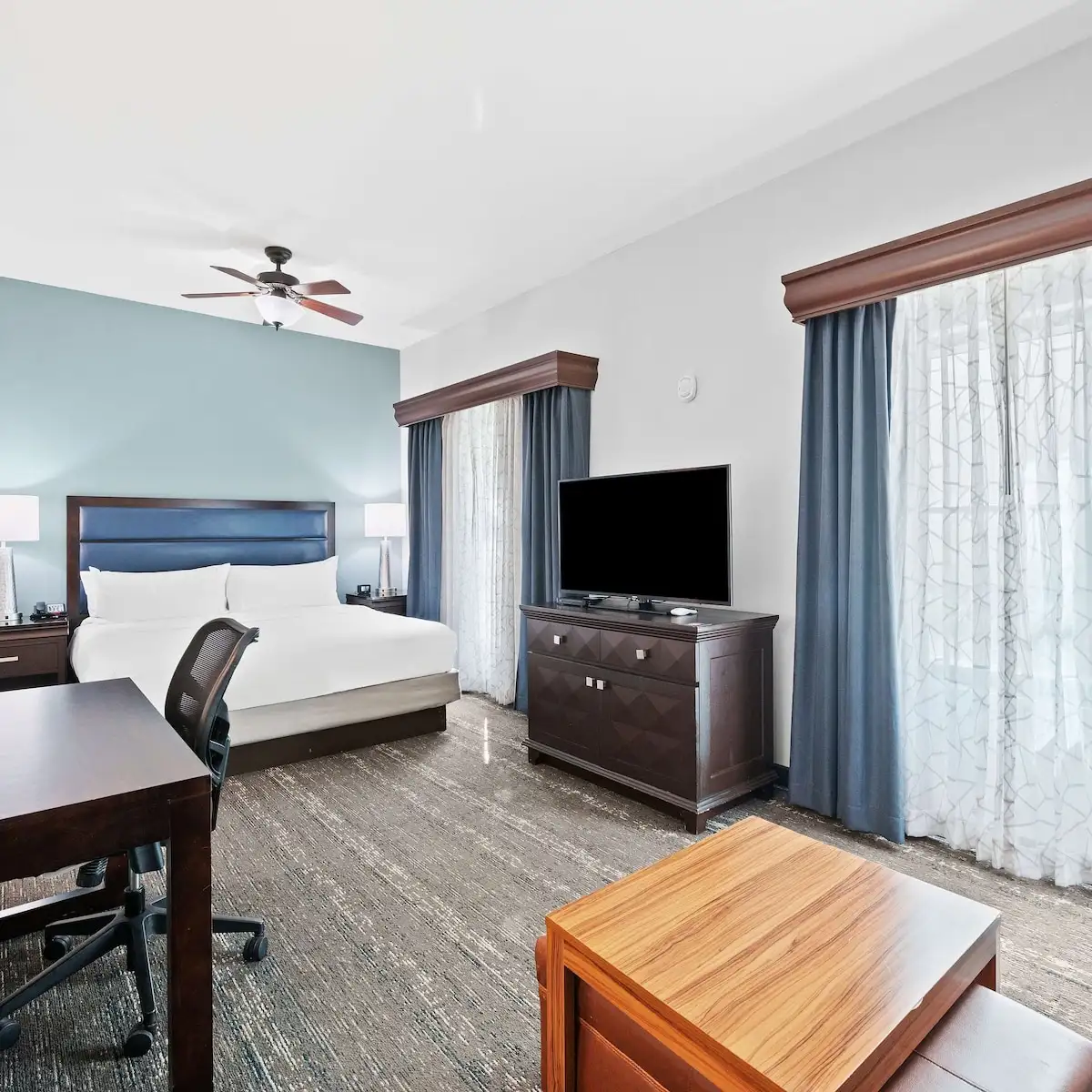 Hotels with kitchens in Dania Beach