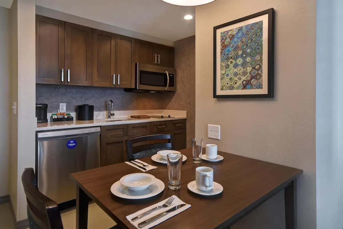 Homewood Suites by Hilton Orlando at Flamingo Crossings hotel photo 1 in Winter Garden, Florida