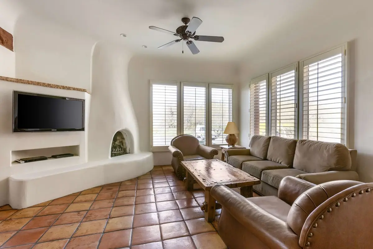 Hotels with kitchens in Cave Creek