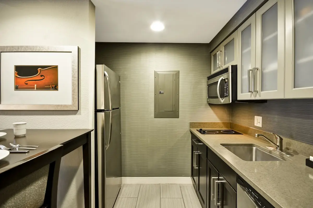 Homewood Suites by Hilton TechRidge Parmer @ I-35 hotel photo 1 in Austin, Texas