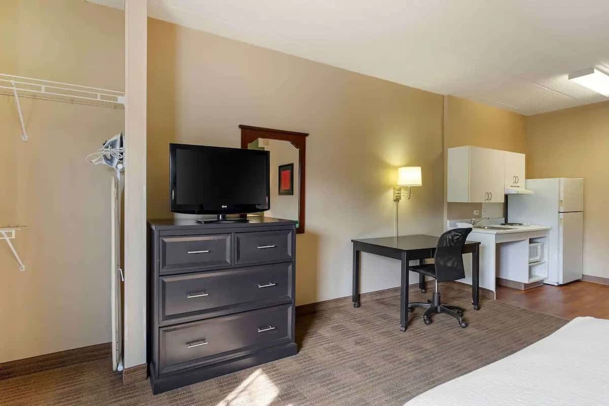 Extended Stay America Suites Chicago Elmhurst O'Hare hotel photo 1 in Elmhurst, Illinois