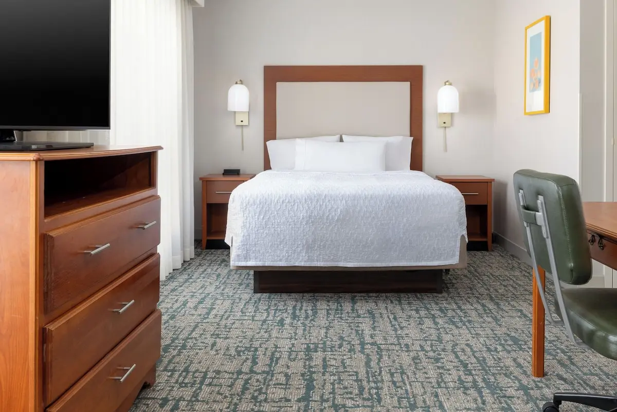 Hotels with kitchens in Rancho Cucamonga