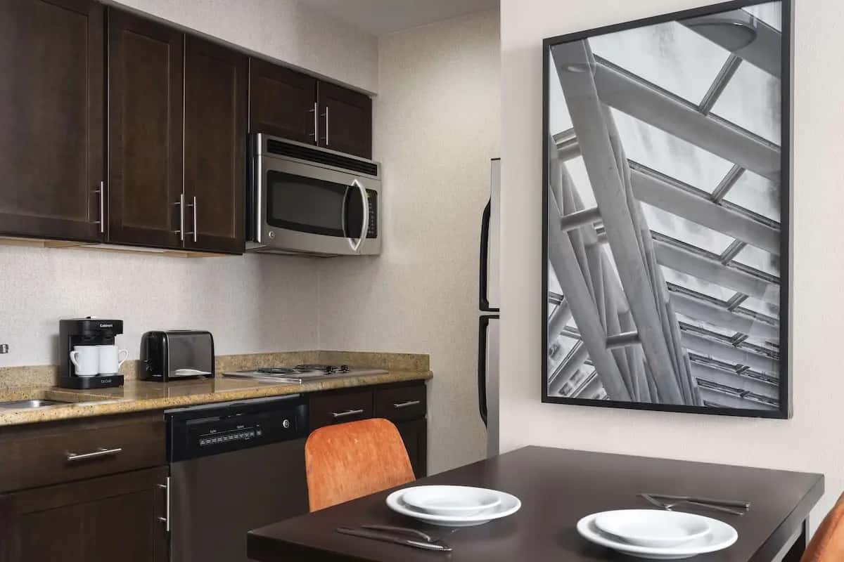 Homewood Suites by Hilton Carle Place - Garden City, NY hotel photo 1 in Carle Place, New York