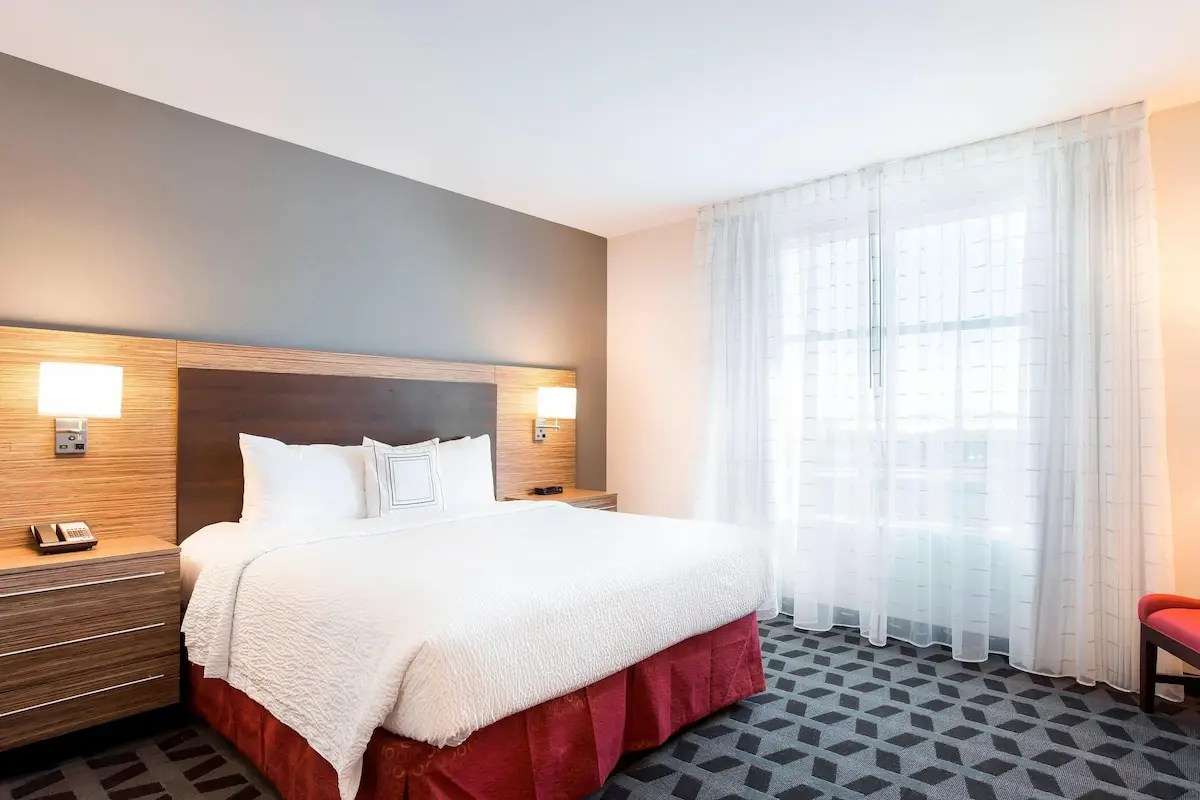 Hotels with kitchens in Foster City