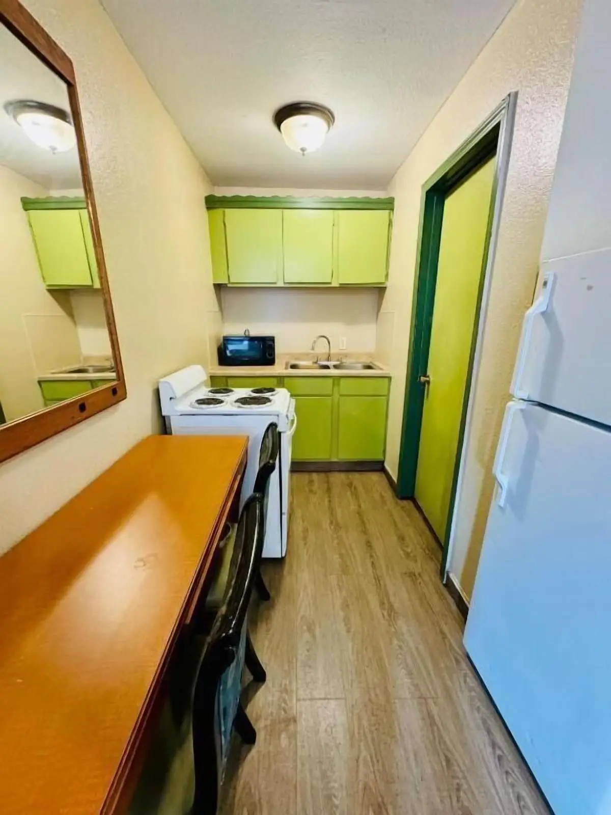 Hotels with kitchens in Hitchcock