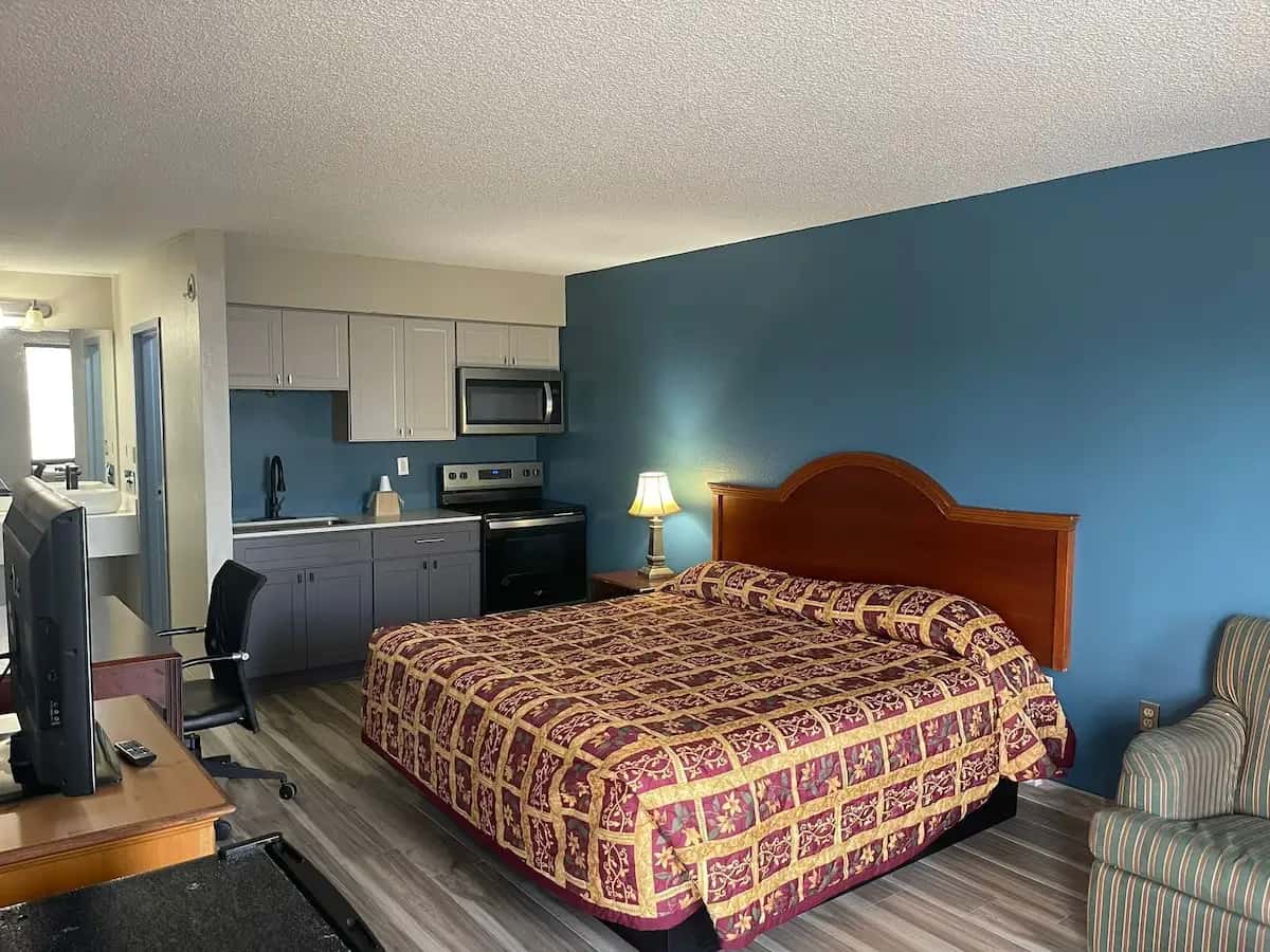 Brookwood Inn hotel photo 1 in Charlotte, North Carolina