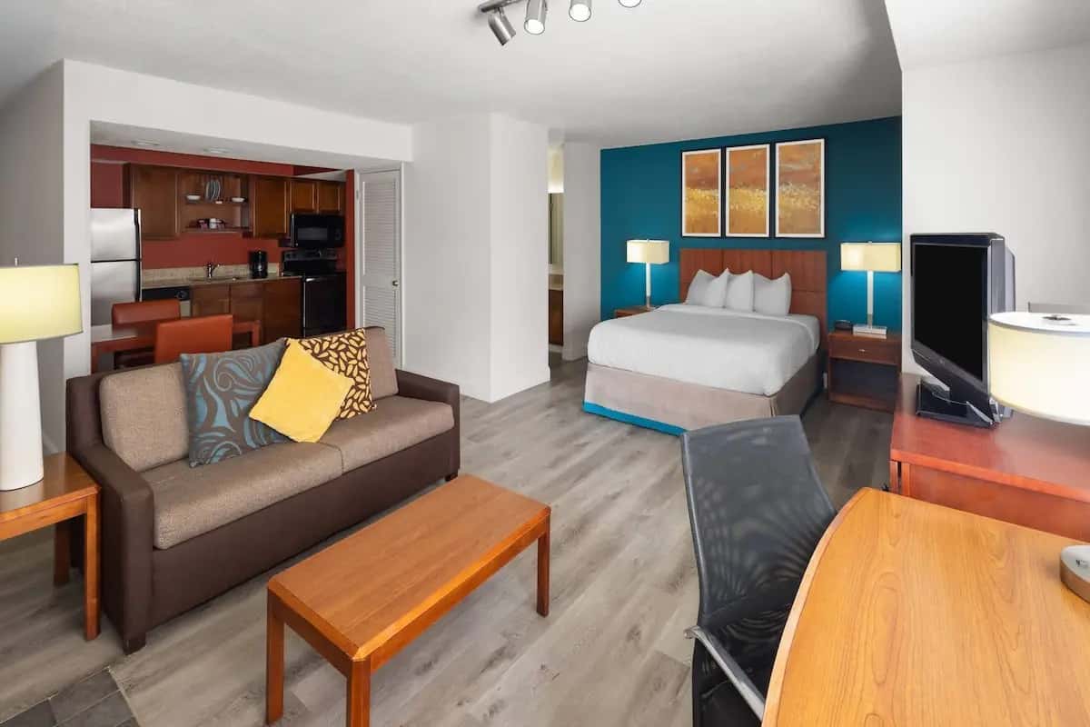 Tysons Corner Suites, A Baymont by Wyndham hotel photo 1 in Vienna, Virginia