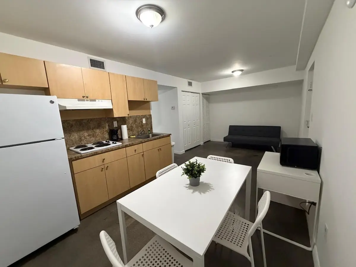 Triangle Suites LLC hotel photo 1 in Hialeah, Florida