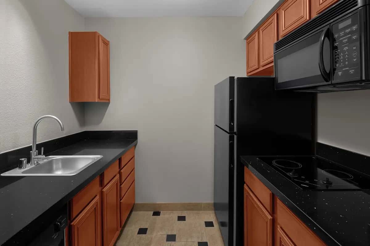 Larkspur Landing Extended Stay Suites Renton hotel photo 1 in Renton, Washington