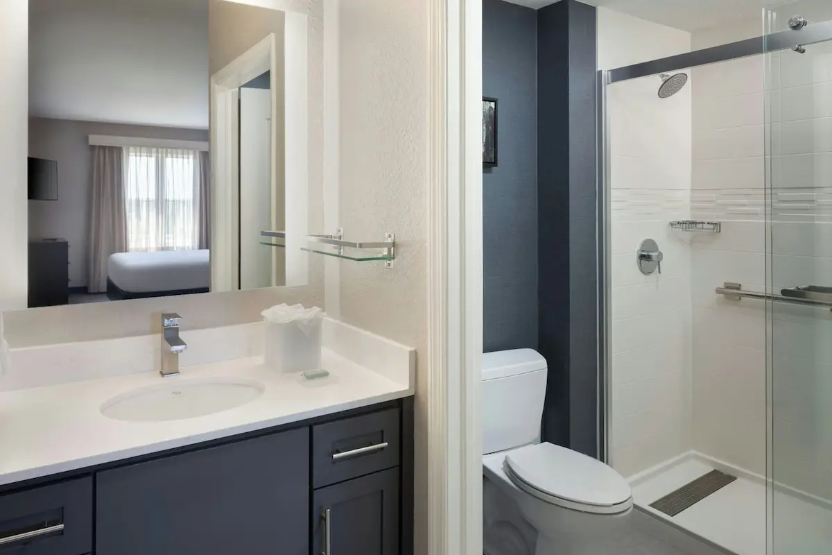 Hotels with kitchens in Lutz
