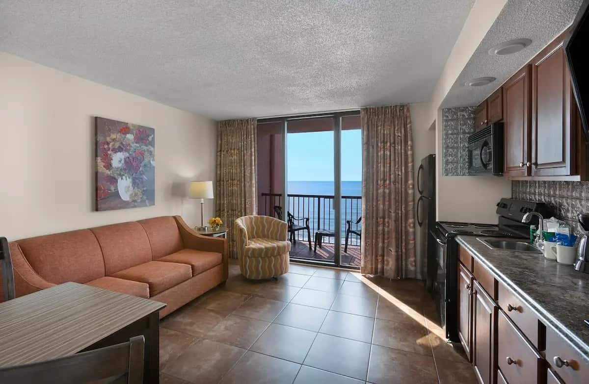 Beach Colony Resort hotel photo 1 in Myrtle Beach, South Carolina