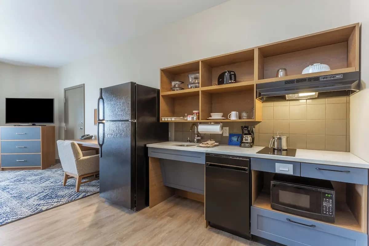 Candlewood Suites O Fallon by IHG hotel photo 1 in O'Fallon, Illinois