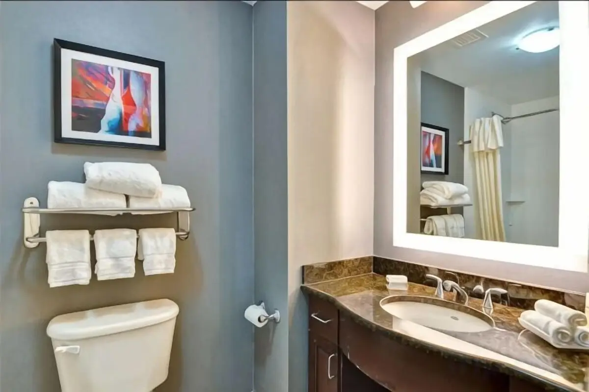 Hotels with kitchens in Arlington