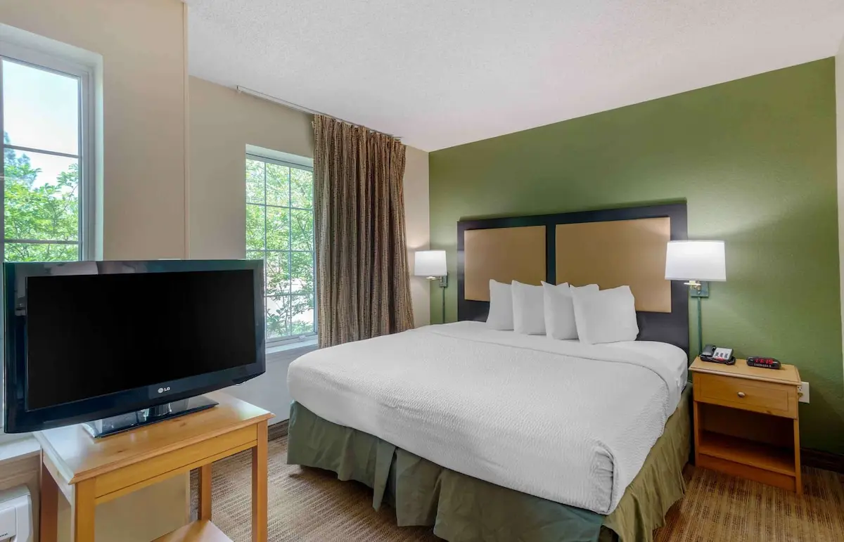 Hotels with kitchens in Marietta