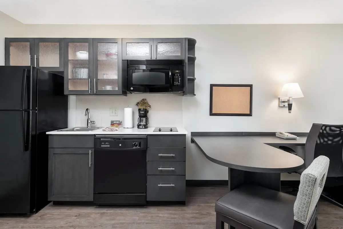 Candlewood Suites Charlotte - Arrowood by IHG hotel photo 1 in Charlotte, North Carolina