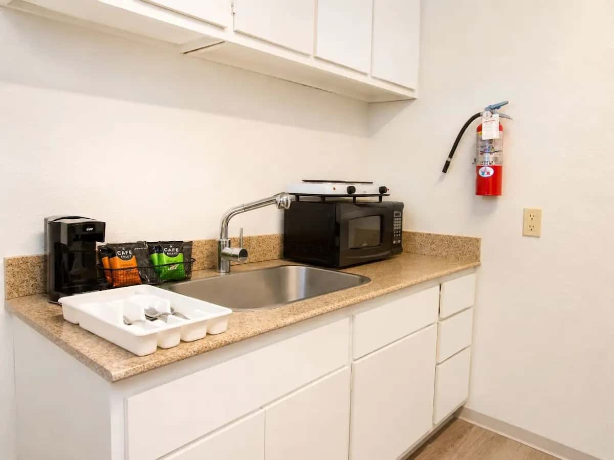Studio 6 San Antonio, TX - Lackland AFB hotel photo 1 in San Antonio, Texas