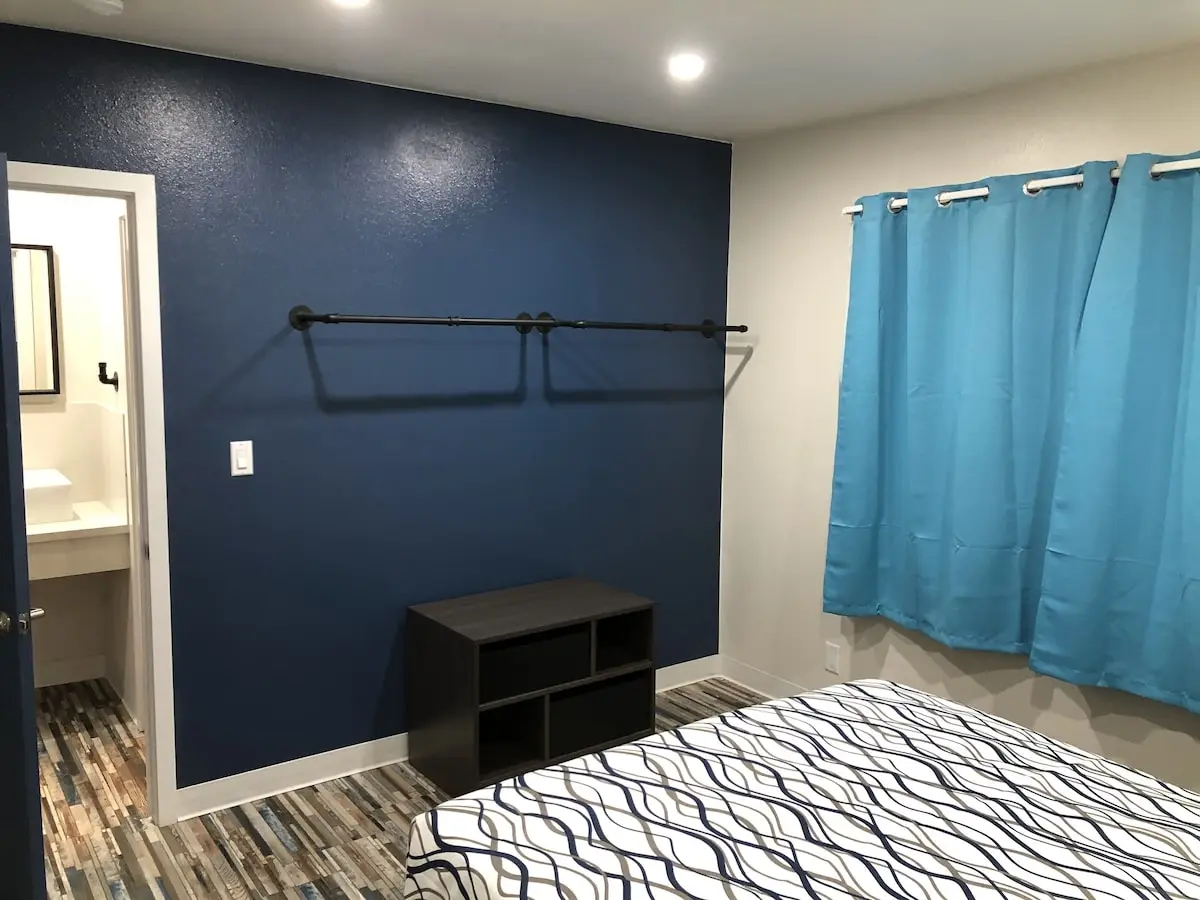 Hotels with kitchens in Lakewood