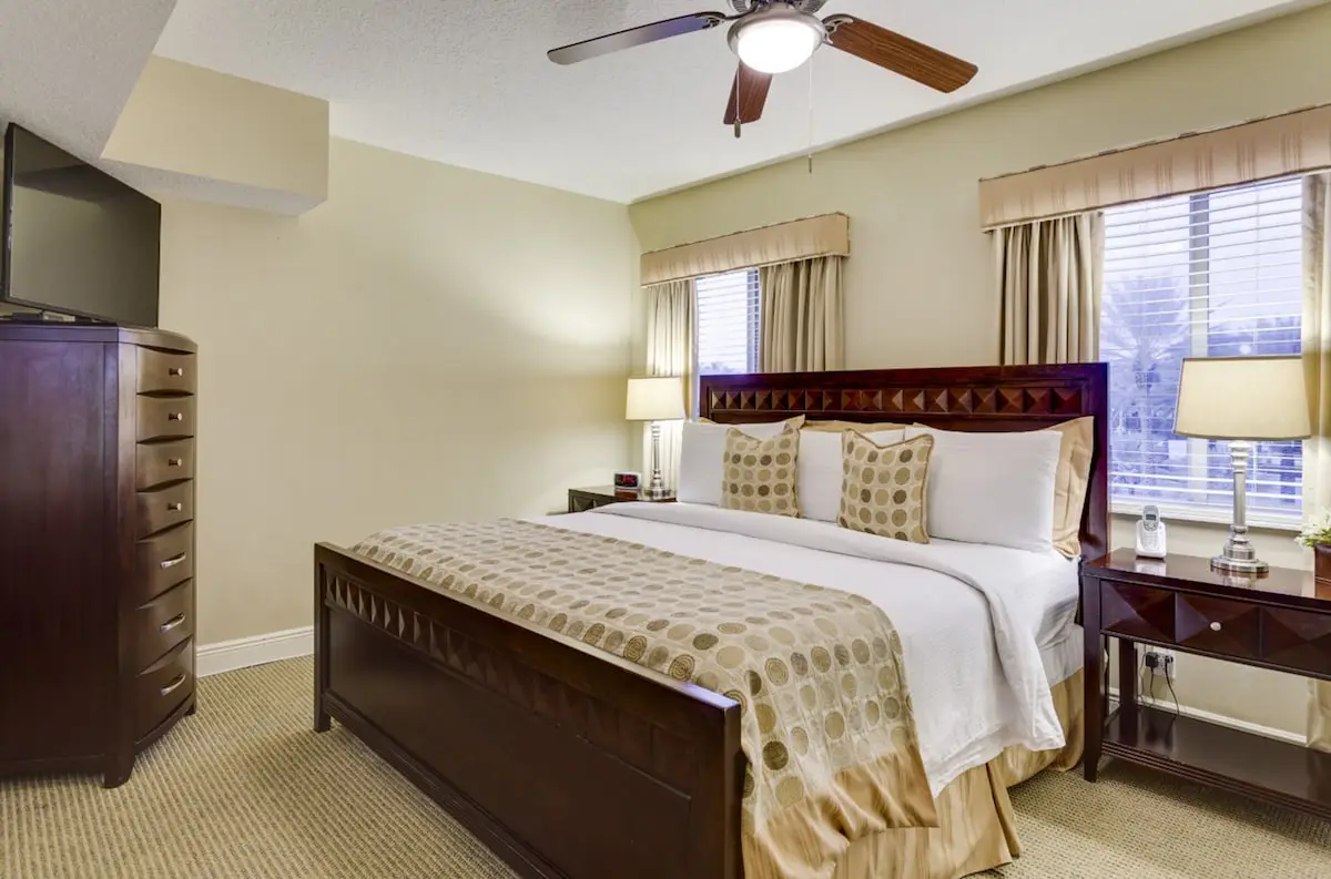 Hotels with kitchens in Surfside