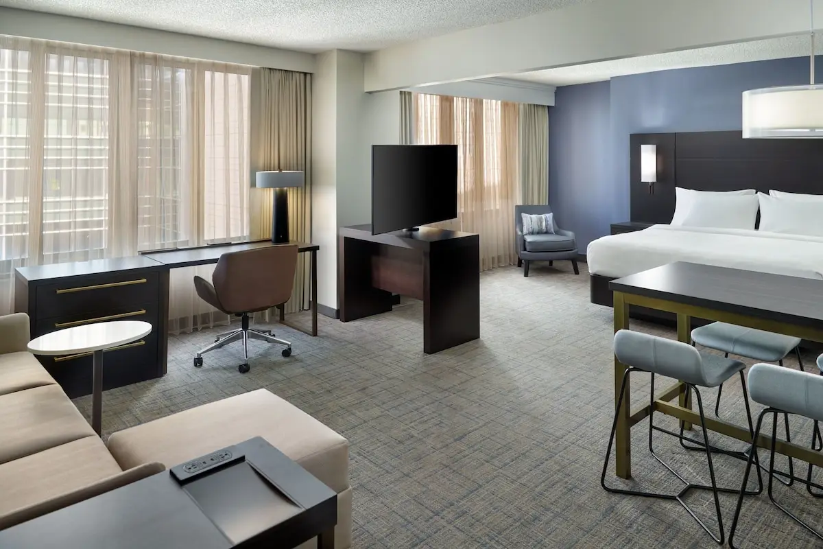 Hotels with kitchens in Bethesda