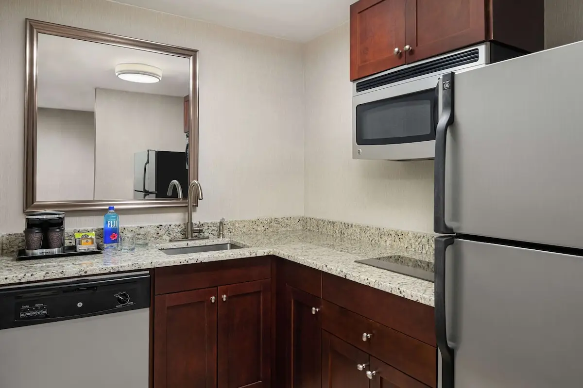 DoubleTree Suites by Hilton Charlotte - SouthPark hotel photo 1 in Charlotte, North Carolina