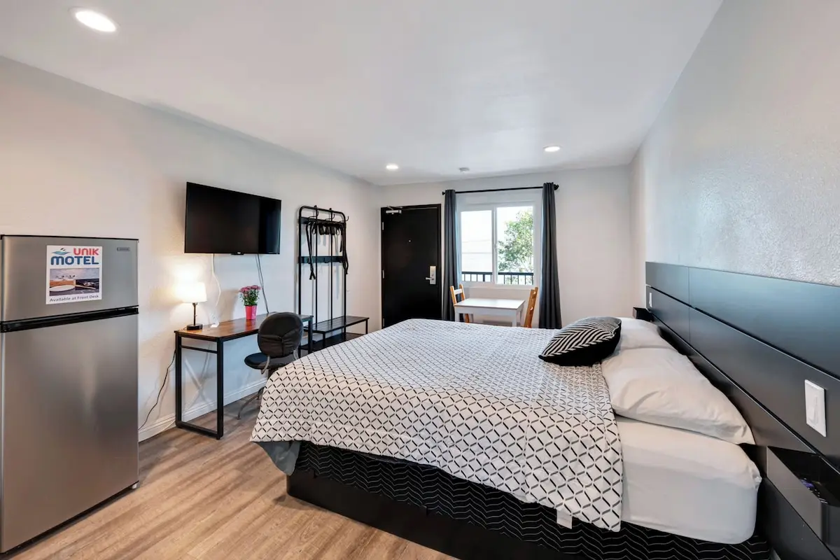 Hotels with kitchens in Harbor City