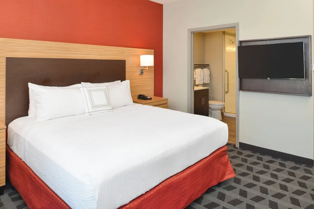 Hotels with kitchens in LaPlace