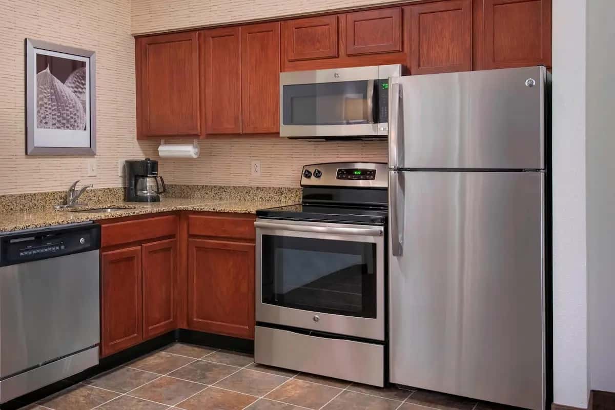 Residence Inn by Marriott Newark Elizabeth/Liberty International Airport in Elizabeth, NJ, listed as in-room kitchen
