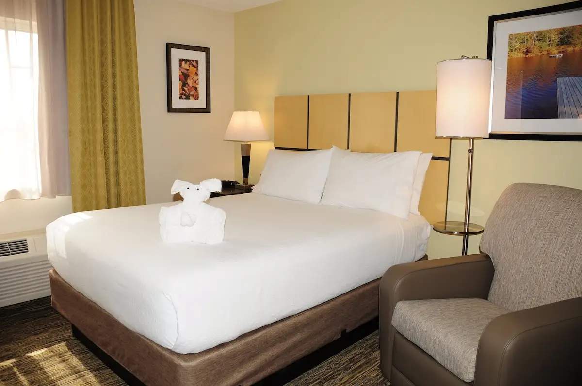 Hotels with kitchens in Herndon