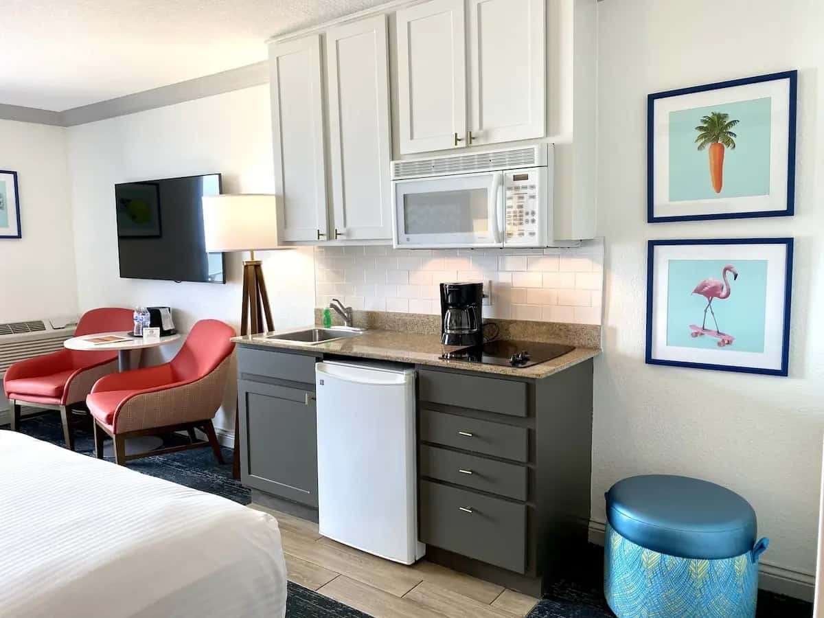 Bilmar Beach Resort hotel photo 1 in Treasure Island, Florida