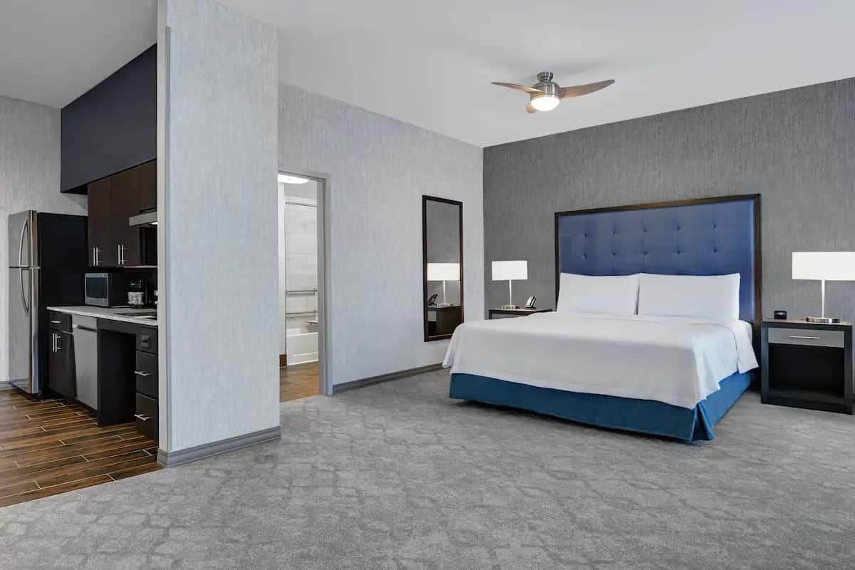 Homewood Suites by Hilton Edison Woodbridge hotel photo 1 in Edison, New Jersey