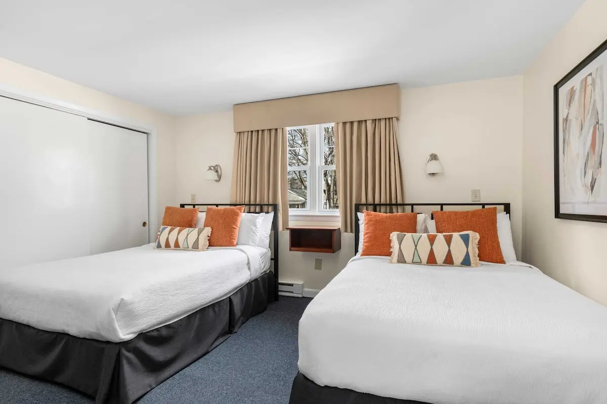 Hotels with kitchens in Beverly