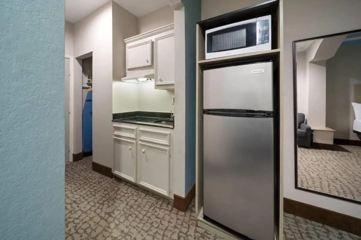 Baymont by Wyndham Texas City hotel photo 1 in Texas City, Texas