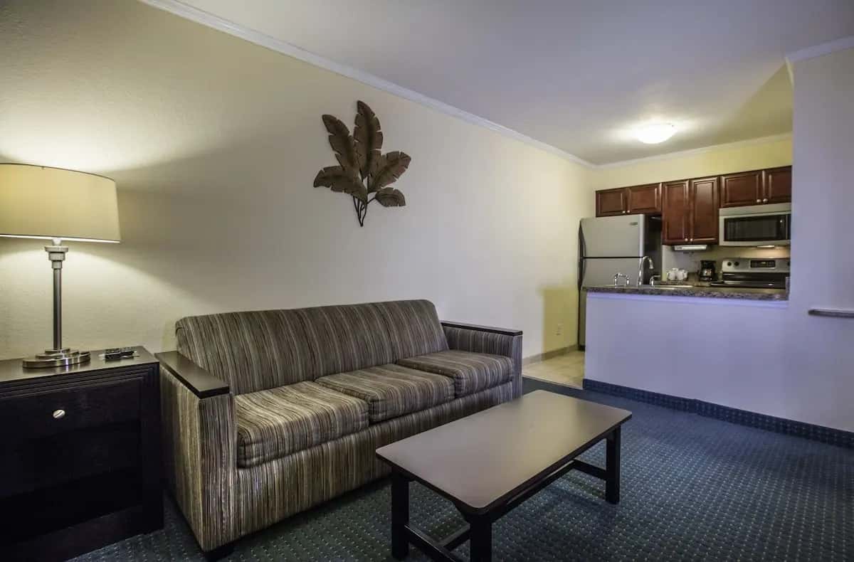 Sailport Waterfront Suites hotel photo 1 in Tampa, Florida