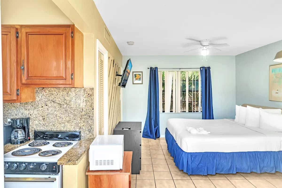 Neptune Oceanfront Rentals hotel photo 1 in Hollywood, Florida