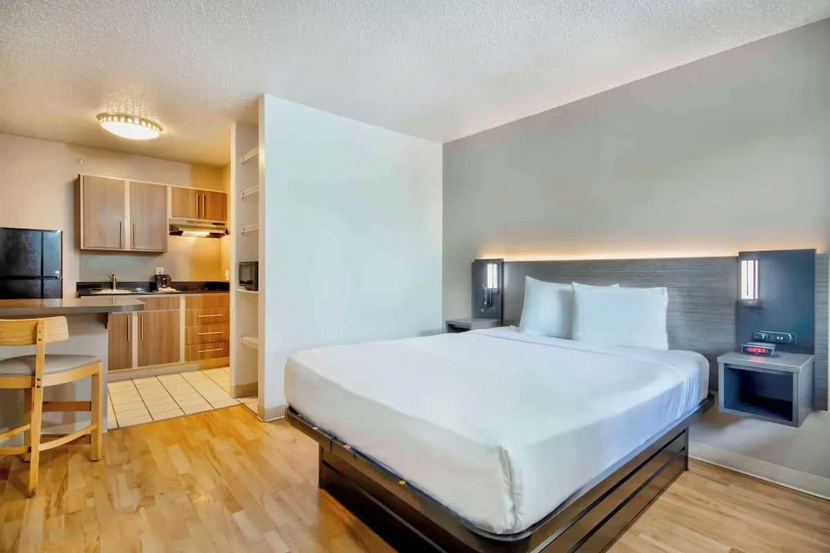 Studio 6 Extended Stay - San Antonio, TX - Medical Center hotel photo 1 in San Antonio, Texas