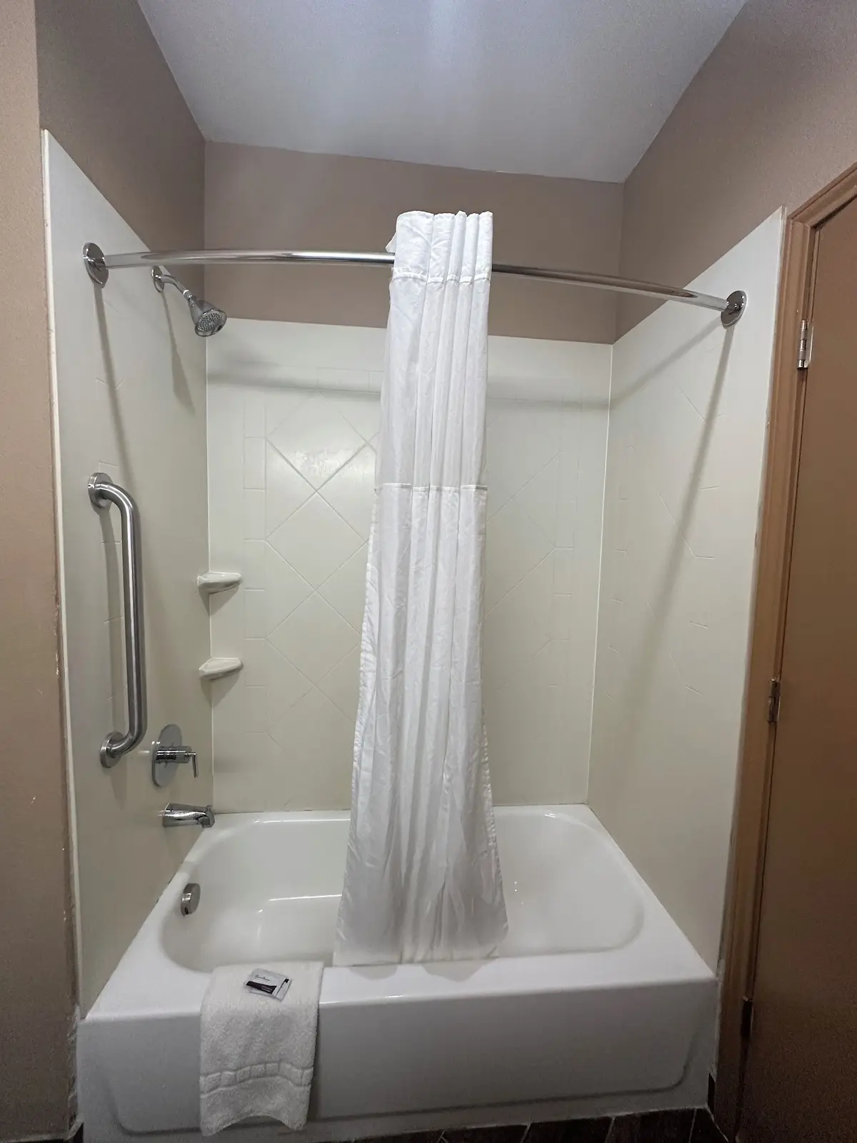 Hotels with kitchens in Floresville