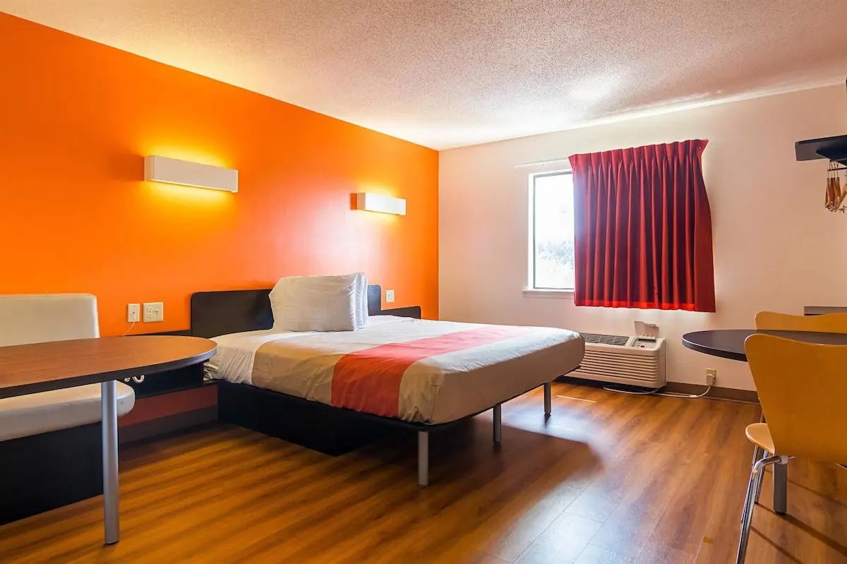 Hotels with kitchens in Jonesboro