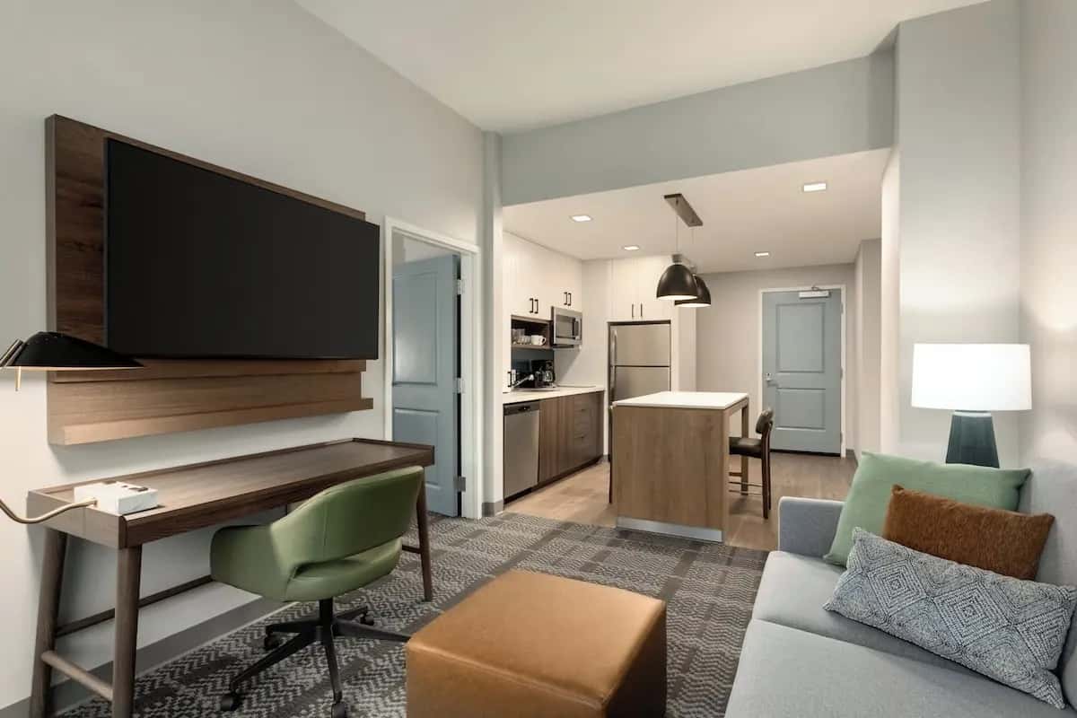 Staybridge Suites Houston Downtown by IHG hotel photo 1 in Houston, Texas